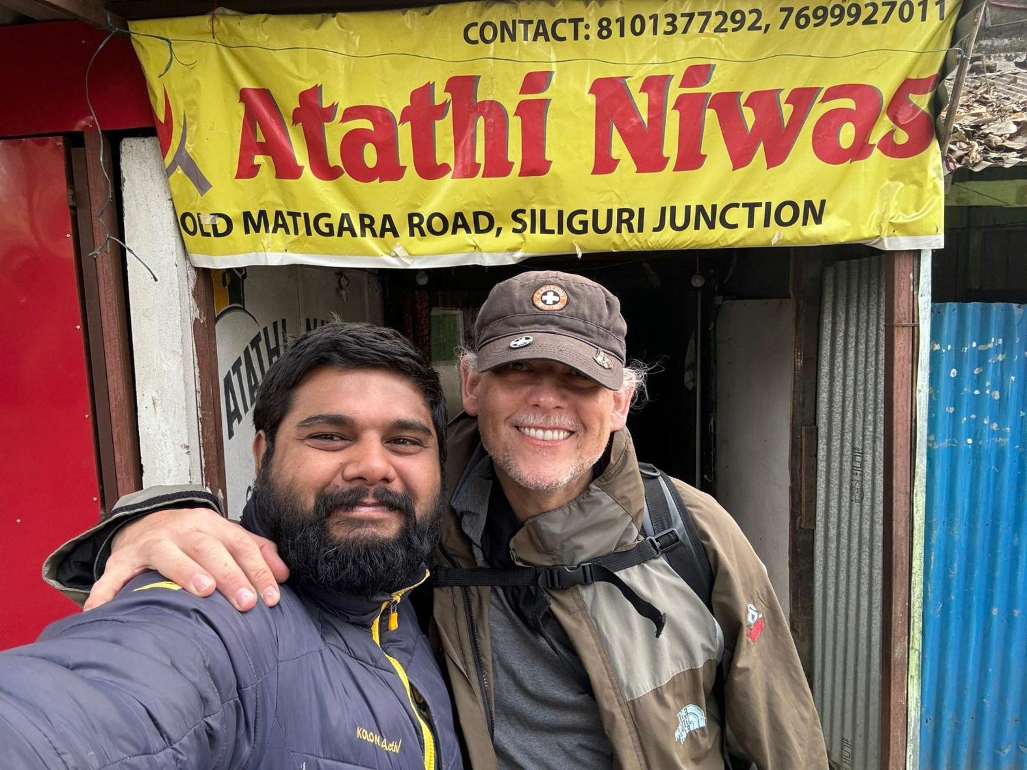 Atathi Niwas Guest House For Backpackers And Travellers Siliguri Buitenkant foto