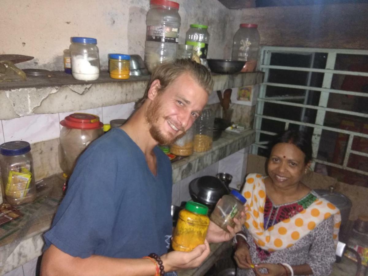 Atathi Niwas Guest House For Backpackers And Travellers Siliguri Buitenkant foto