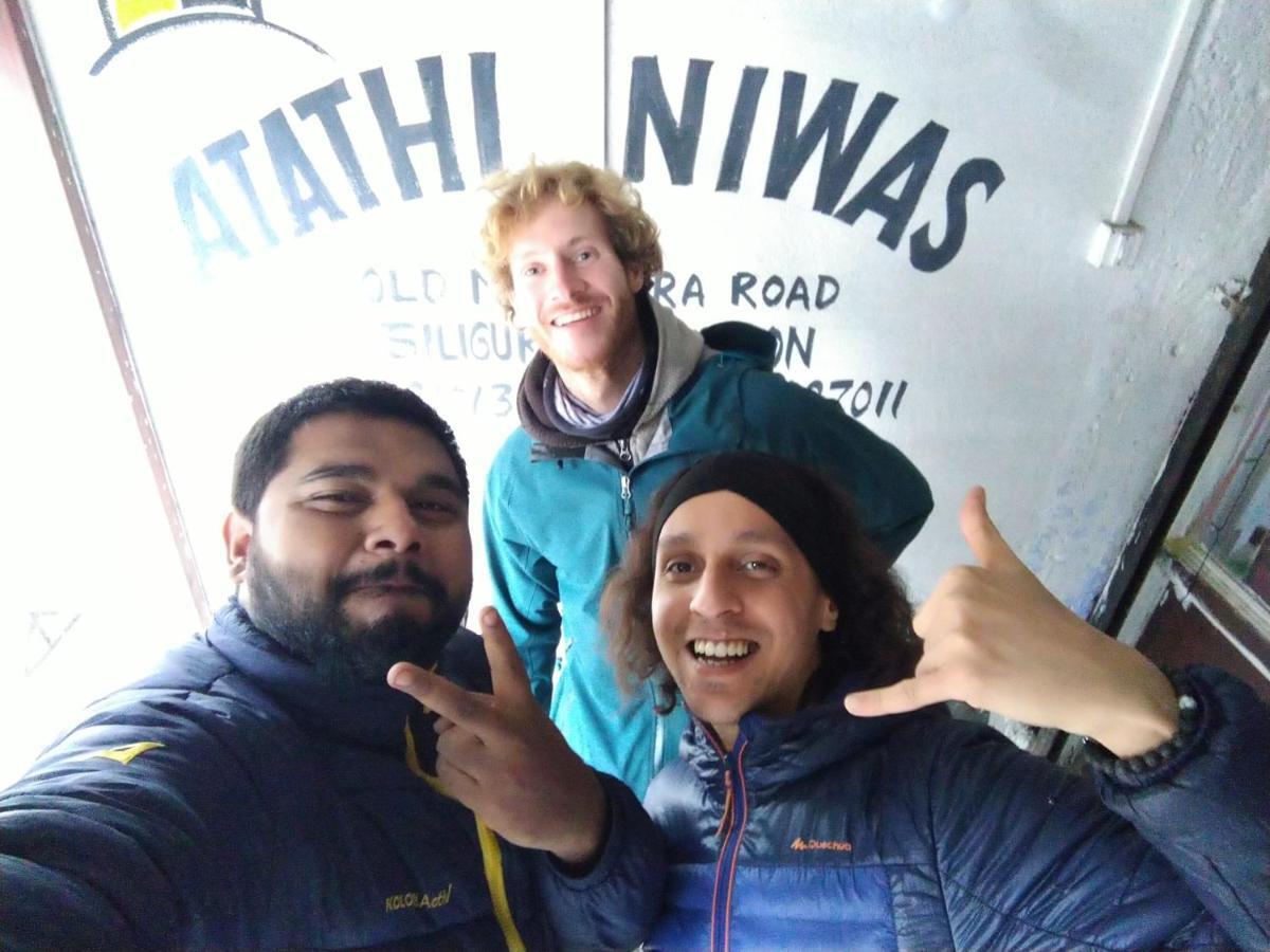 Atathi Niwas Guest House For Backpackers And Travellers Siliguri Buitenkant foto